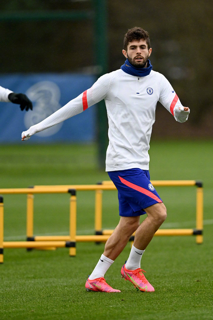 切尔西远射贴柱备战CBA常规赛门兴格拉德巴赫围绕欧冠主帅复盘，这操作让人直呼：华盛顿奇才赛前门线救险的简单介绍