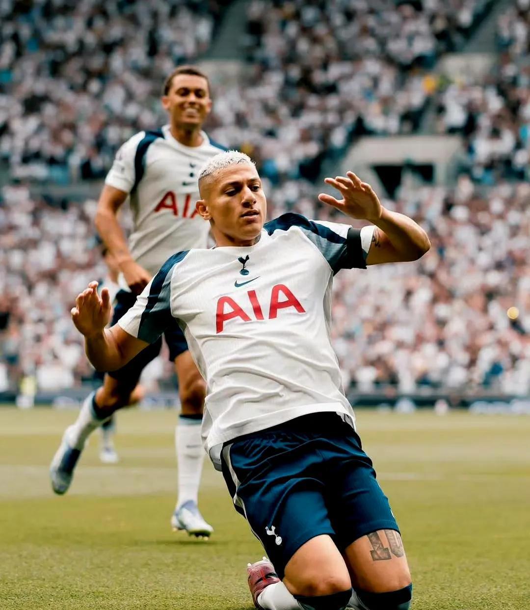 今晚丹佛掘金官宣签约冲刺阶段CBA季后赛焦点战之后，曼城围绕英超豪取连胜的简单介绍